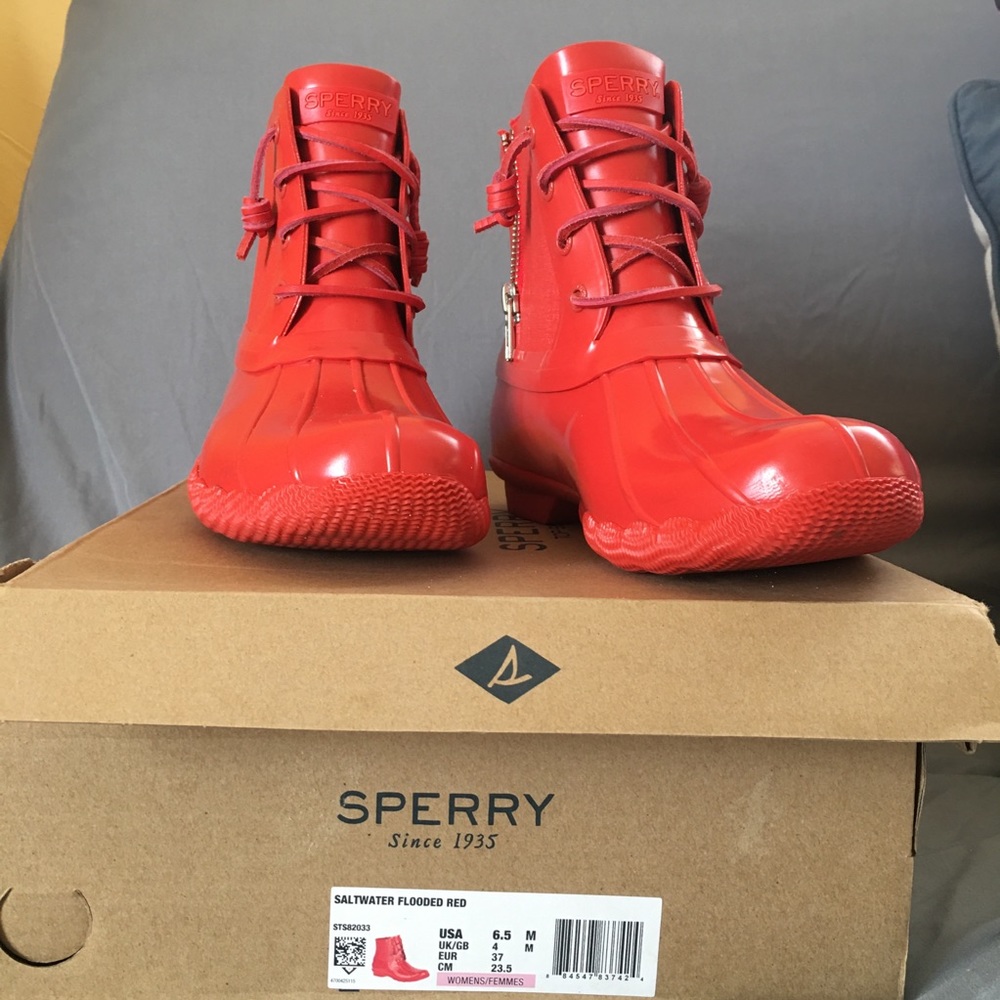 Sperry Saltwater Flooded rain boots